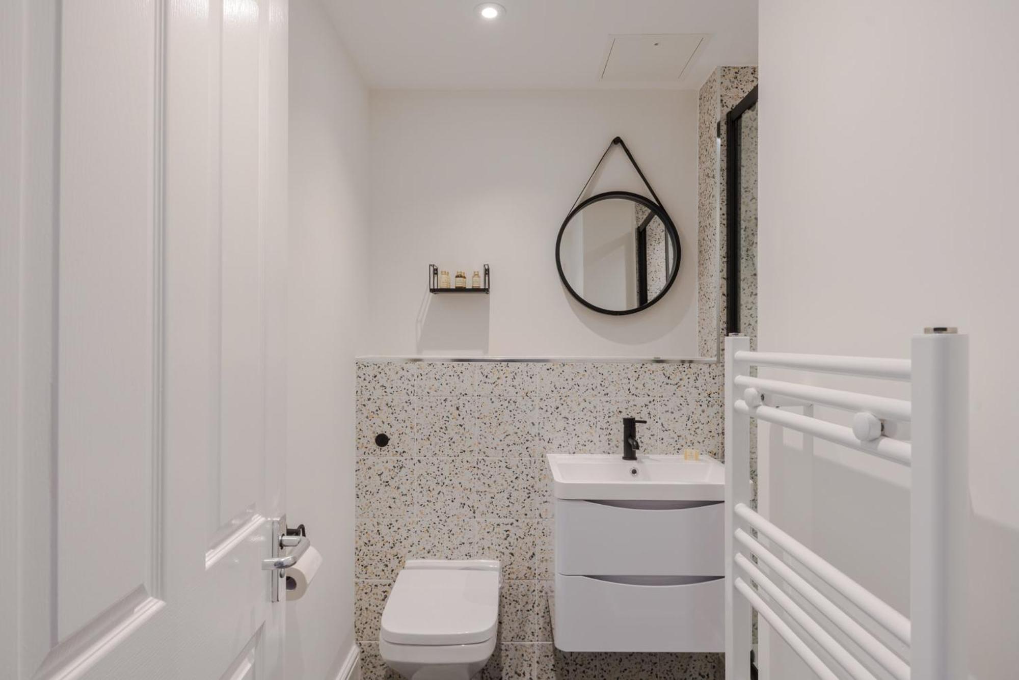 The Sensual Breeze - Fitzrovia - Frankie Says Apartment London Ngoại thất bức ảnh