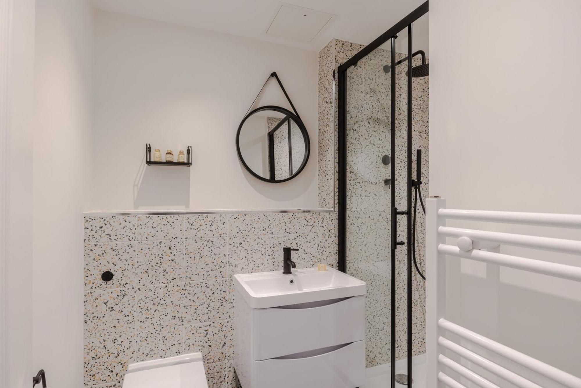 The Sensual Breeze - Fitzrovia - Frankie Says Apartment London Ngoại thất bức ảnh